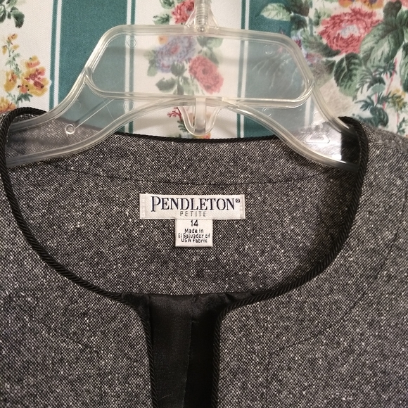 Lovely Pendleton Silk/Wool Jacket - Picture 3 of 8